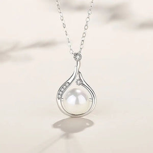 Elegante Kette mit Kunstperle